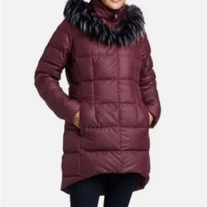 THE NORTH FACE WOMEN’S HOODED DOWN PARKINA JACKET